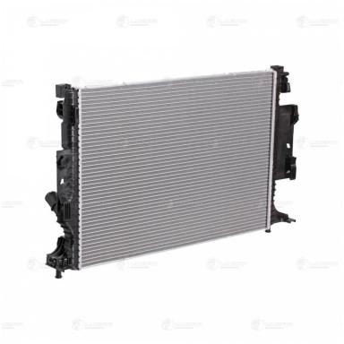 Радиатор двигателя LRc 1006